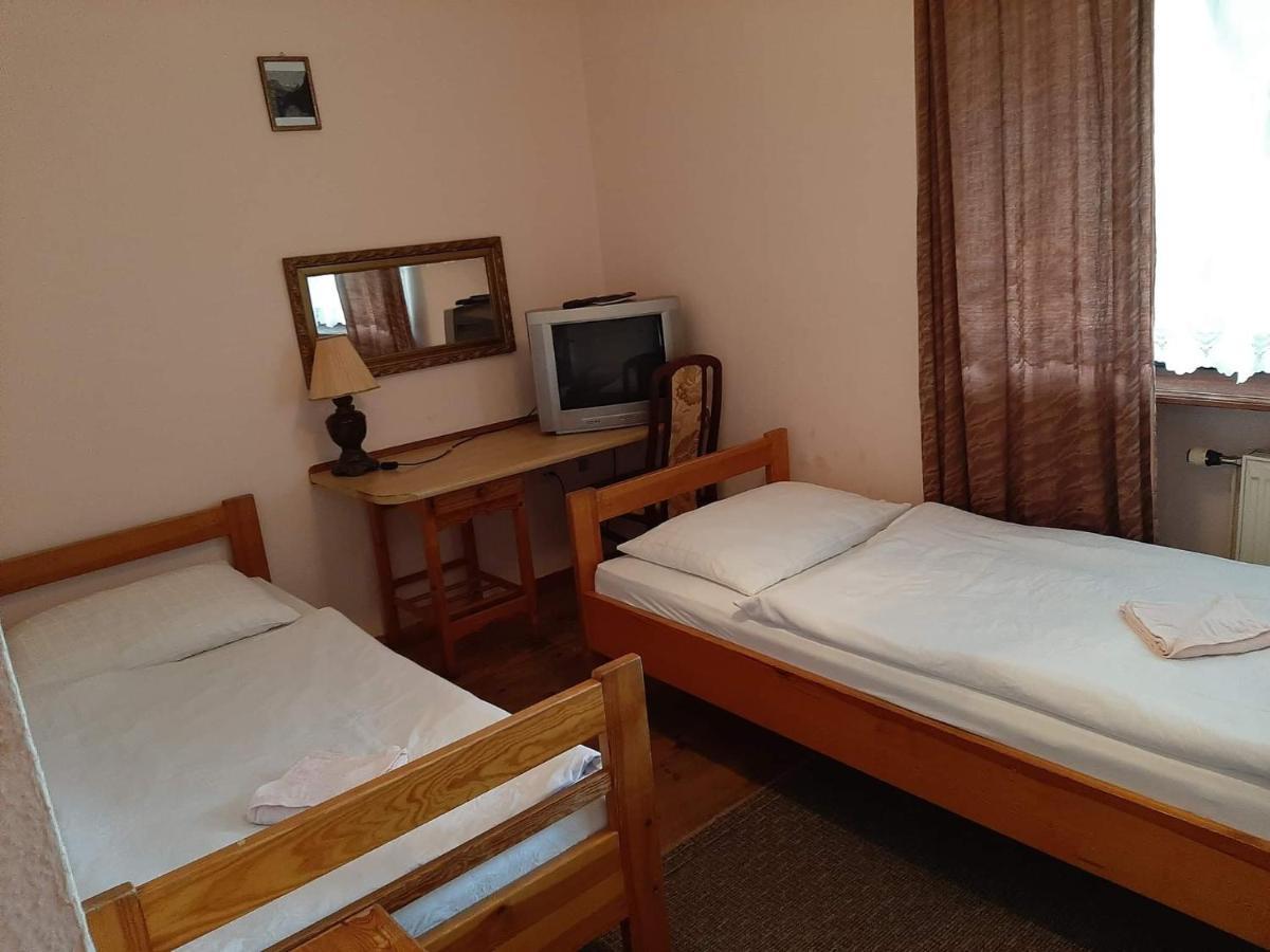 Uslugi Hotelarskie Hotel 2*