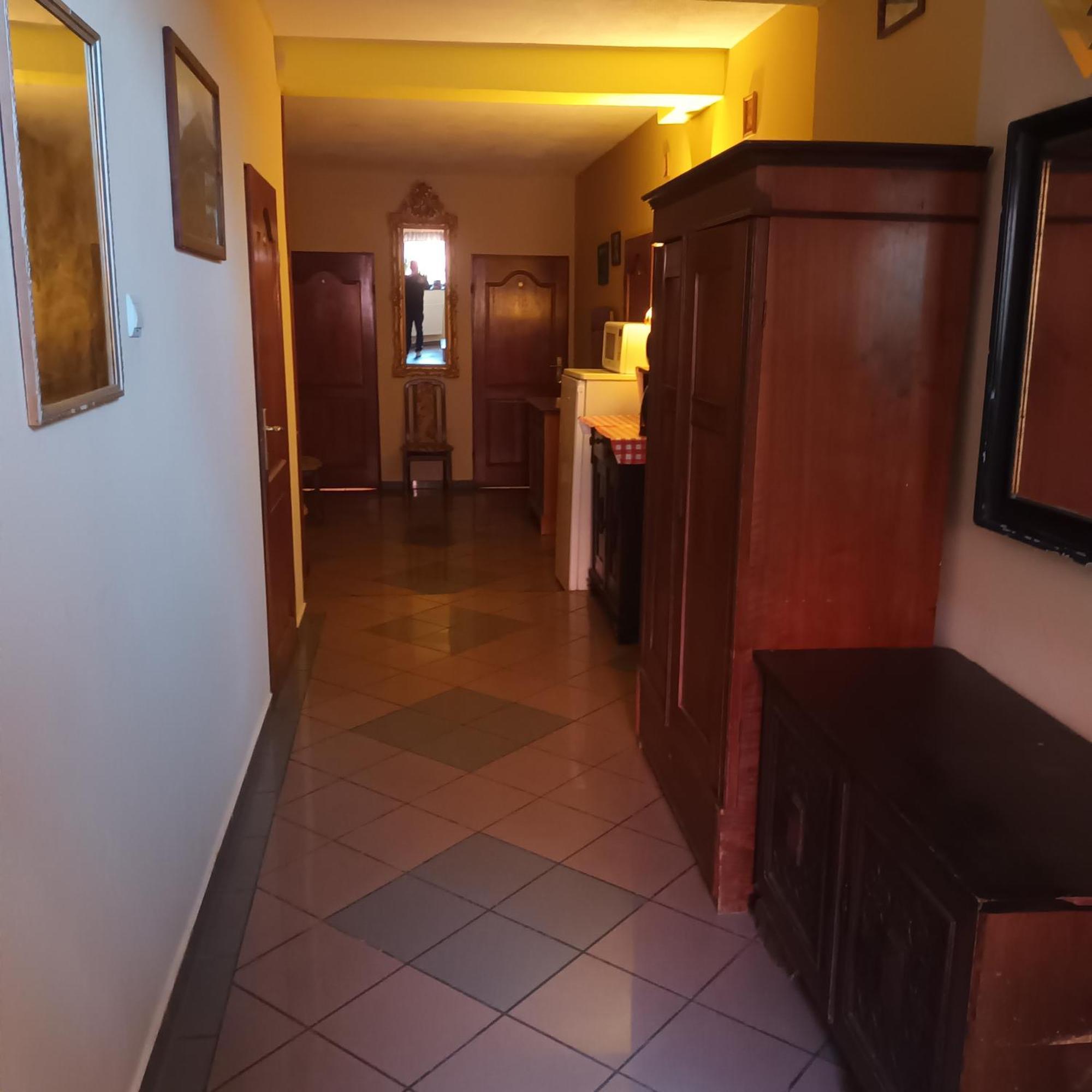 Uslugi Hotelarskie Hotel
