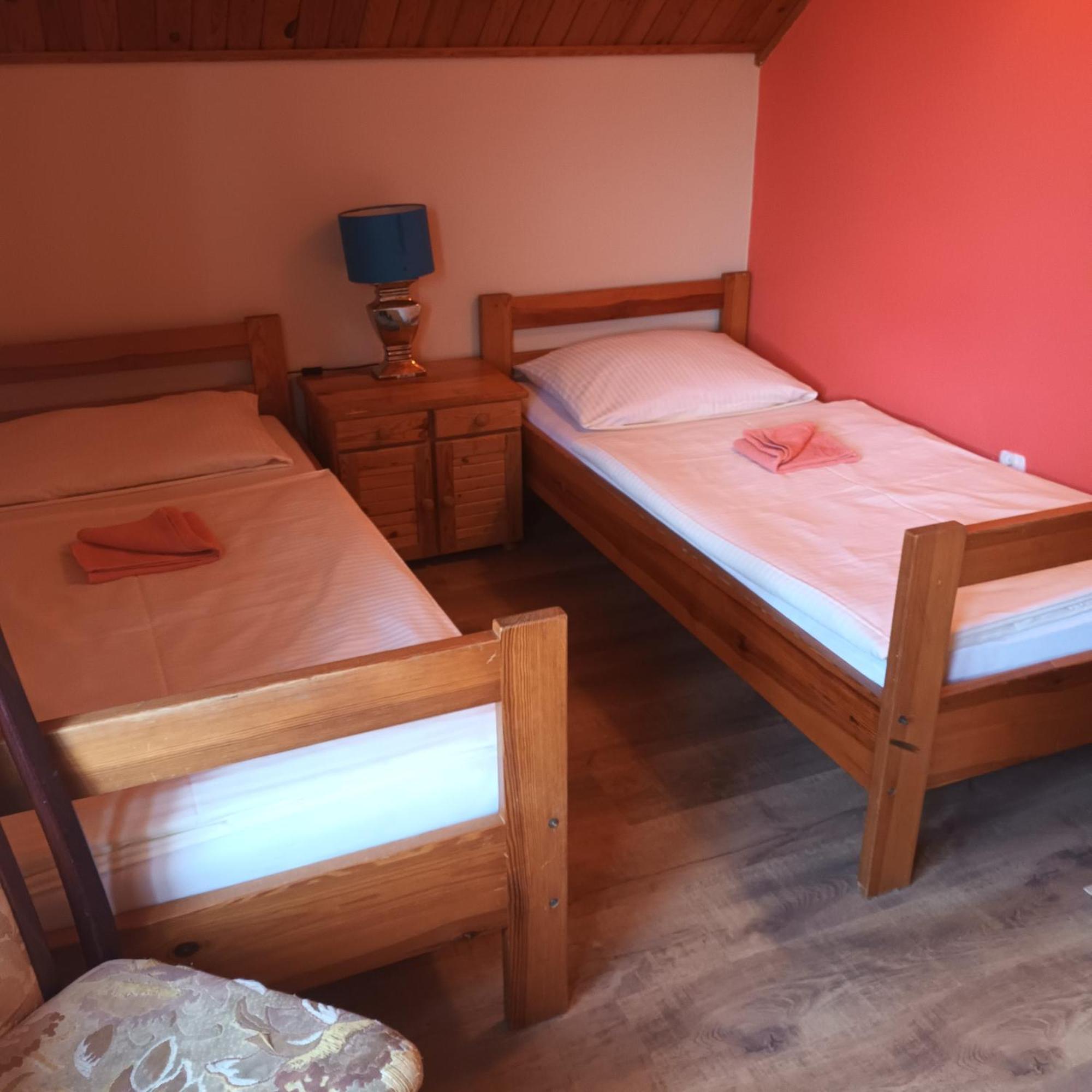 Uslugi Hotelarskie 2*